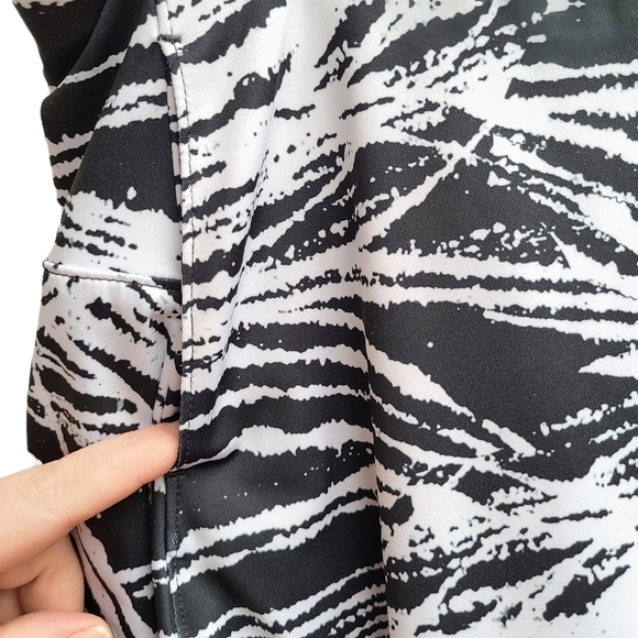 Slazenger Flounce Skort in Ink Blot Black, Geometric Print, Size XXL - Picture 4 of 10